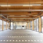 In Tübingen wurde ein Feuerwehrhaus von Gaus Architekten fertiggestellt, mit Tragwerk und Fassade aus nachhaltigem, FSC-zertiﬁziertem Holz.