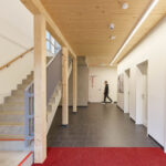 In Tübingen wurde ein Feuerwehrhaus von Gaus Architekten fertiggestellt, mit Tragwerk und Fassade aus nachhaltigem, FSC-zertiﬁziertem Holz.