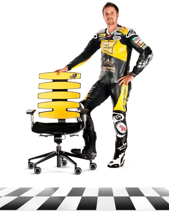 Ein heisser Stuhl kreiert von Töffrennfahrer Tom Lüthi