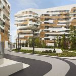 Zaha Hadids Residenzen in Milano: Inmitten einer Parkanlage laden sieben linear angeordnete Bauten zu exklusivem Wohnen ein.