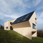 Das dreigeschossige Einfamilienhaus ist eines von sechs Konzepthäusern des VELUX Experiments „Model Home 2020“