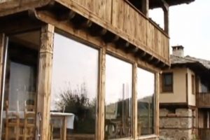 Alte Bautraditionen in neuem Gewand in Leshten, Bulgarien