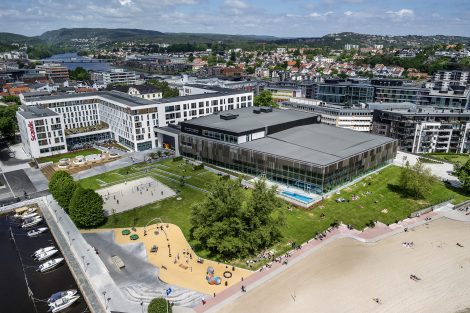 Nachhaltige Planung und bewusste Materialauswahl: Sport- und Familienbad „Aquarama“ in Kristiansand (Norwegen)