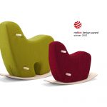 Für seine innovative Form und Funktionalität wurde Googy 2012 mit dem Red Dot für außergewöhnliches Design ausgezeichnet. Designt wurde das Schaukelpferd von Wilsonic Design Studio, hergestellt von Novak Living Design.