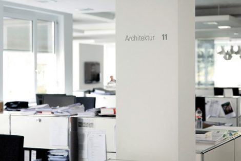 Orientierung in komplexen Bürogebäuden  Leitsystem für ein Architektur- und Ingenieurbüro