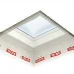 Die Dampfsperrschürze BBX bietet effektiven Schutz gegen Feuchtigkeit in der Dachkonstruktion.