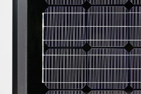 Solarfassade reflektiert High-Tech-Nutzung