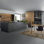 Zusammen mit der hochwertigen Küche Bondi I Valais wurde erstmals auch die neue Gestaltungslinie Evo vorgestellt, die sich durch eine erhöhte Frontlinie und eine besonders schlanke Arbeitsplattenkontur auszeichnet. Auch der Materialmix bringt Spannung ins