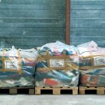 Compositmaterialien an einem Sammelpunkt bereit zum Abtransport zur Texyloop Recyclinganlage in I-Ferrara