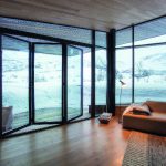 Höchste Standards bei der Wärmeisolation der Schüco Fassaden- und Türsysteme ermöglichen auch in dieser kalten Region Norwegens eine transparente Fassadengestaltung (Schüco FW 50+.SI).