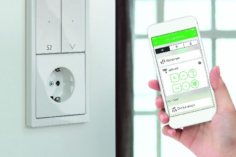 Schneider Electric präsentiert intelligente Gebäudesteuerung und effiziente Energieverteilung für Wohn- und Zweckbau
