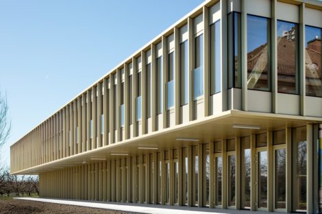 Neu- und Umbau Schulhaus Sutz-Lattrigen