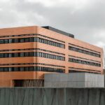 Der Neubau des Technikums für das Institut der Elektrotechnik der Universität Rostock schafft ein modernes Lehr- und Forschungsumfeld.