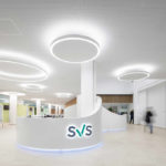 Empfangstresen im Gesundheitszentrum SVS von ATP Architekten