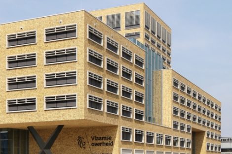 Deckensegel, Mineral- und Metalldecken für das neue Bürogebäude der flämischen Landesbehörden