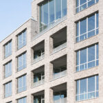 Erkunden Sie die neuen Bürogebäude mit Klinkerfassaden in Charlottenburg und erleben Sie moderne Architektur in historischem Ambiente.
