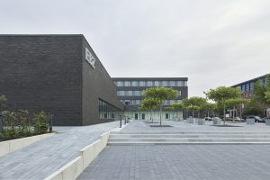 Fertiggestellter Neubau erweitert das Europäische Bildungszentrum in Bochum