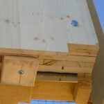 Schnell gesteckt: Zeh Häuser in Dübelholzbauweise Wand-Bodenverbinder für Häuser in Möbelqualität