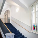 Treppenhaus Schulgebäude Lauda Gipsplatten