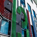 Knauf WARM-WAND-System gedämmten Fassade mit Lichtkunst