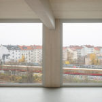 Wohn- und Geschäftshauserweiterung als Holz-Hybridbau in Berlin