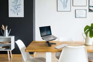Ein Home Office das sich positiv auf Ihr Wohlbefinden, Ihre Produktivität und Ihre Gesundheit auswirkt