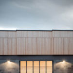 Sport- und Kulturhalle Neutal (A) von SOLID Architecture