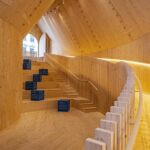 Holzkonstruktion mit Holzsperrplatten Züblin Timber, Fuggerei Augsburg, Innenraum