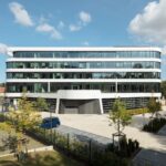 Einladend, regional und natürlich. BGF+ Architekten haben eine neue Unternehmenszentrale für das Bildungsunternehmen telc gGmbH geplant.
